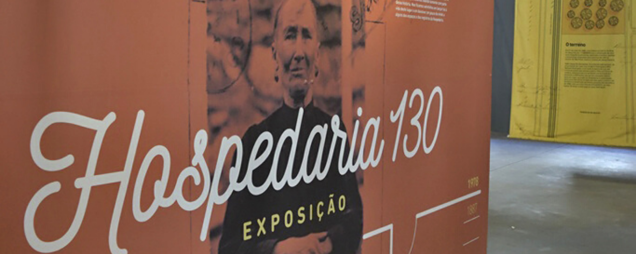 Imagem do painel da exposição Hospedaria 130