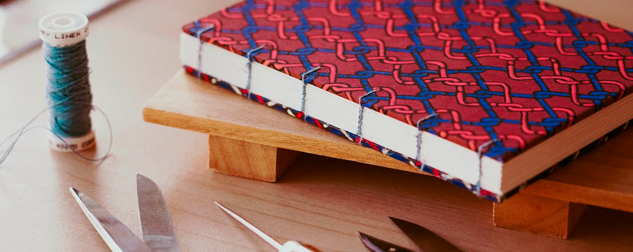 Materiais de encadernação