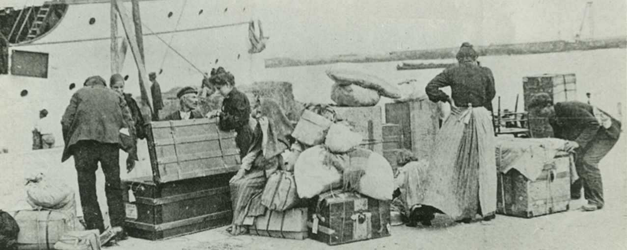 Foto de acervo - imigrantes no porto