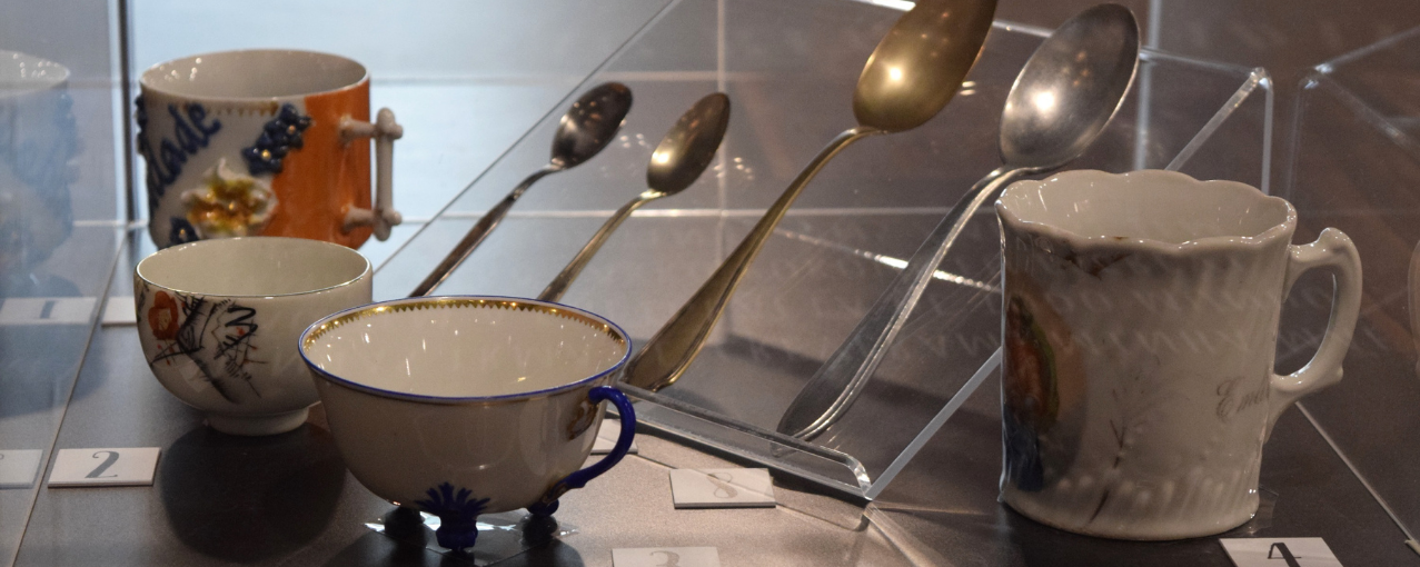 Objetos do acervo em exposição