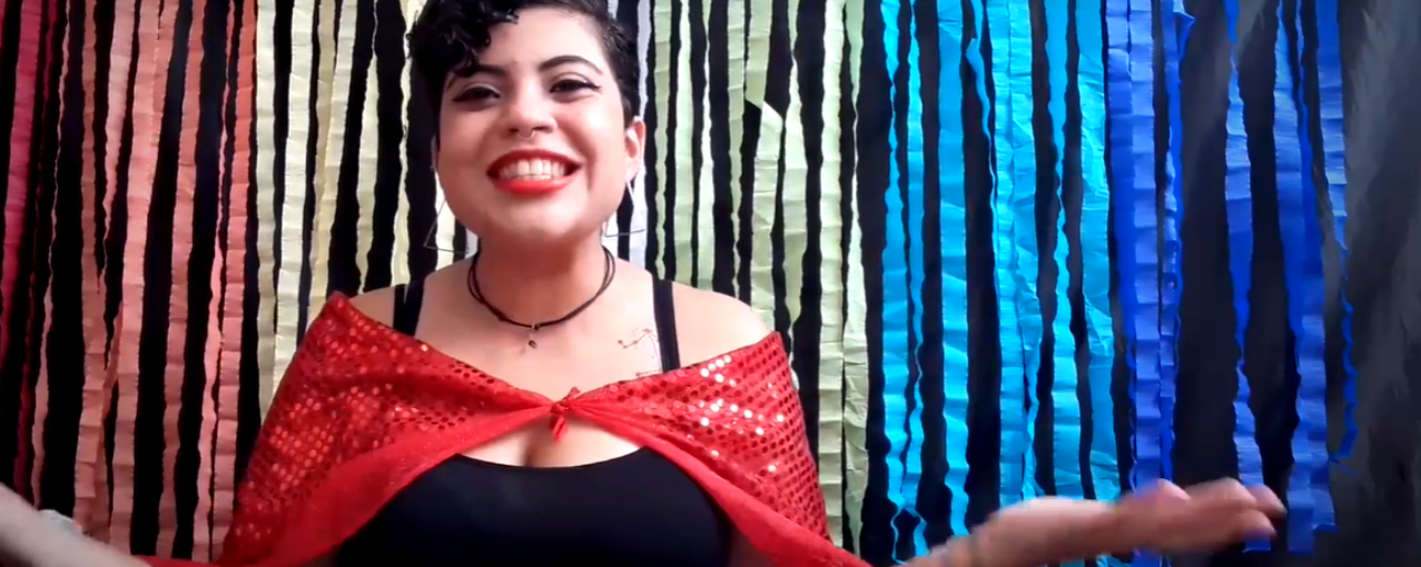 Foto da a mediadora de leitura Gabi Chagas